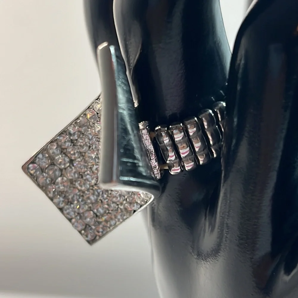 Artsy Bling Curl Ring | Clear Rhinestones